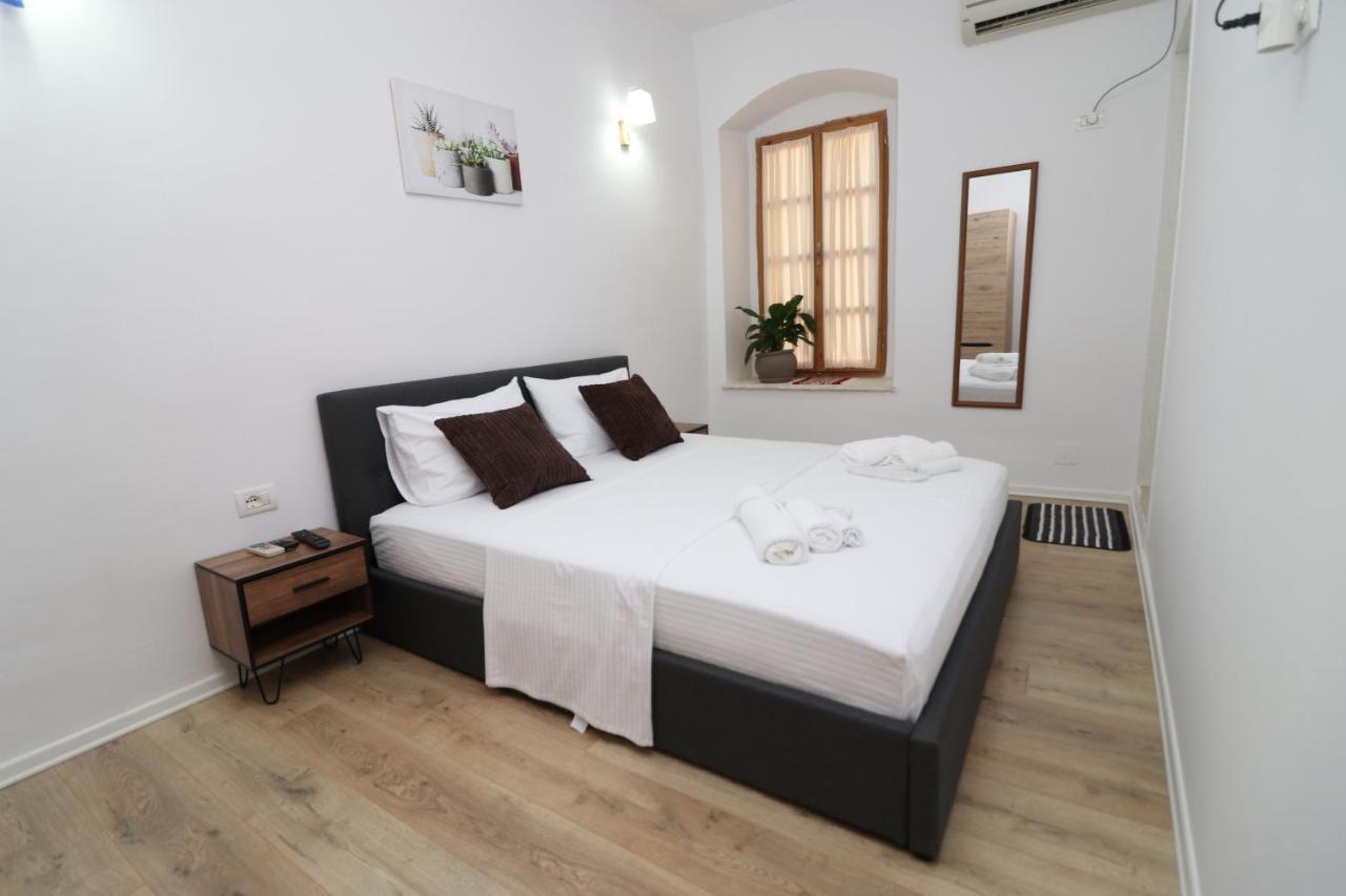 Gaia Acomodação com café da manhã Vlorë Exterior foto