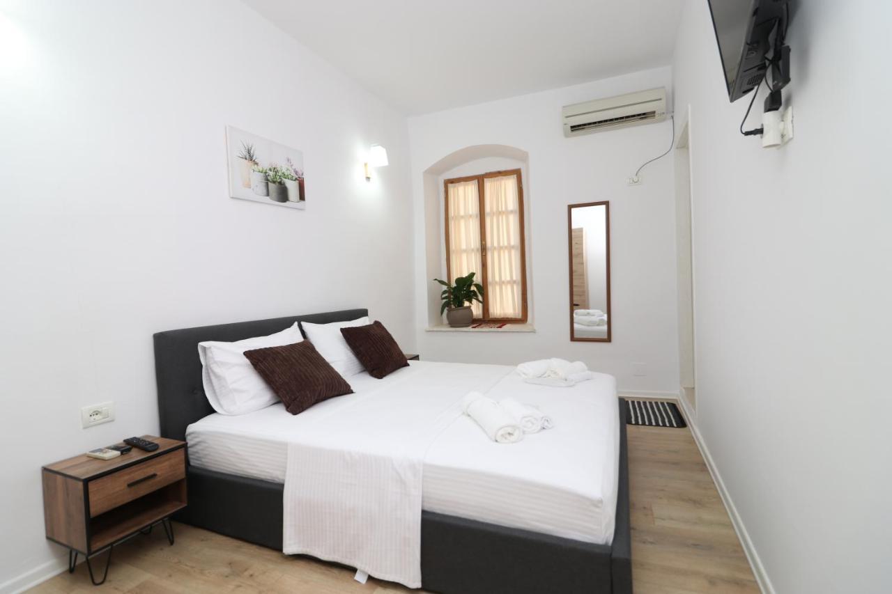 Gaia Acomodação com café da manhã Vlorë Exterior foto